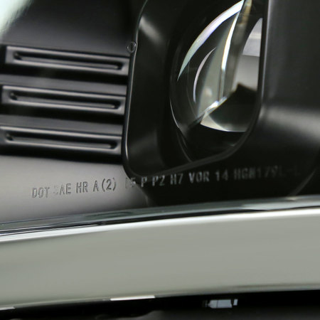 Spec-D Tuning 14-15 Chevrolet Silverado 1500 Projector Headlights 2LHP-SIV14JM-C-SQ-RS